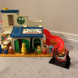 Vintage Fisher Price Little people Sesame Street Club House