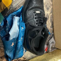 Nike Air Force Black Size 9