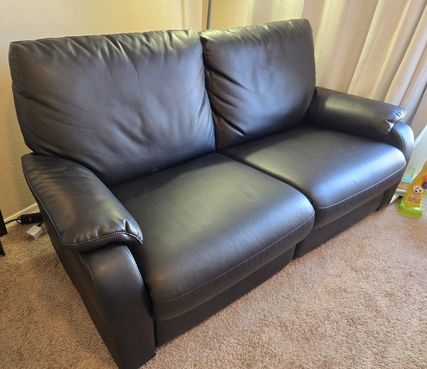 Power Reclining Loveseat