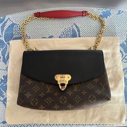 Louis Vuitton Small Purse With Strap