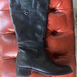 Size 10M Women's Boots