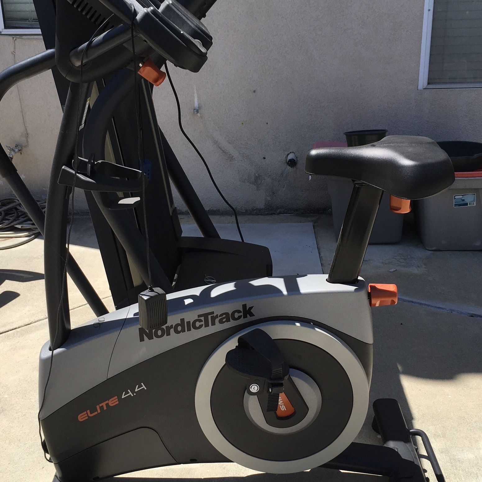 Nordictrack elite 4.4 exercise bike sale
