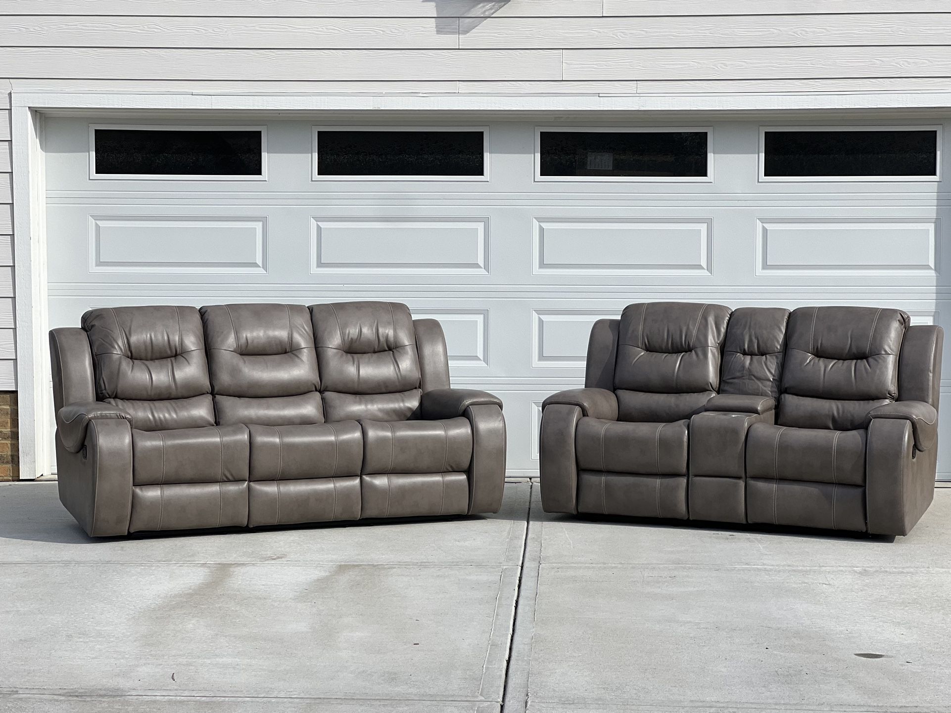 ⚪️Brand New Leather Reclining Sofa & Love Seat in Smoke Gray