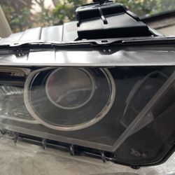 2013- Mustang; Right; w/HID Headlamps. NEW