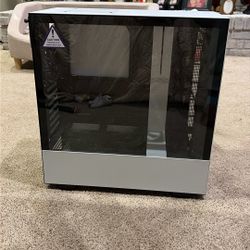 NZXT PC case (white/black)