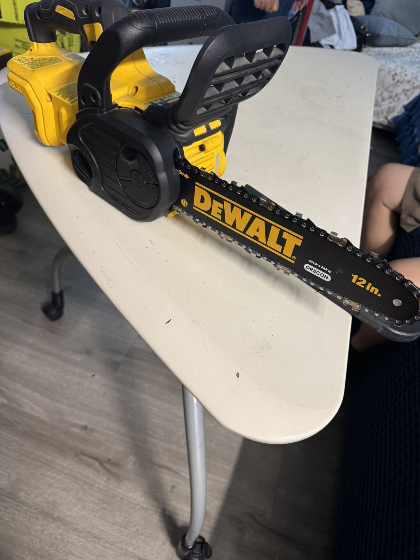 DeWalt 20V Brushless 12 Inch Chainsaw