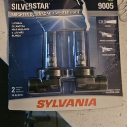 Silverstar 9005 Headlight Bulbs