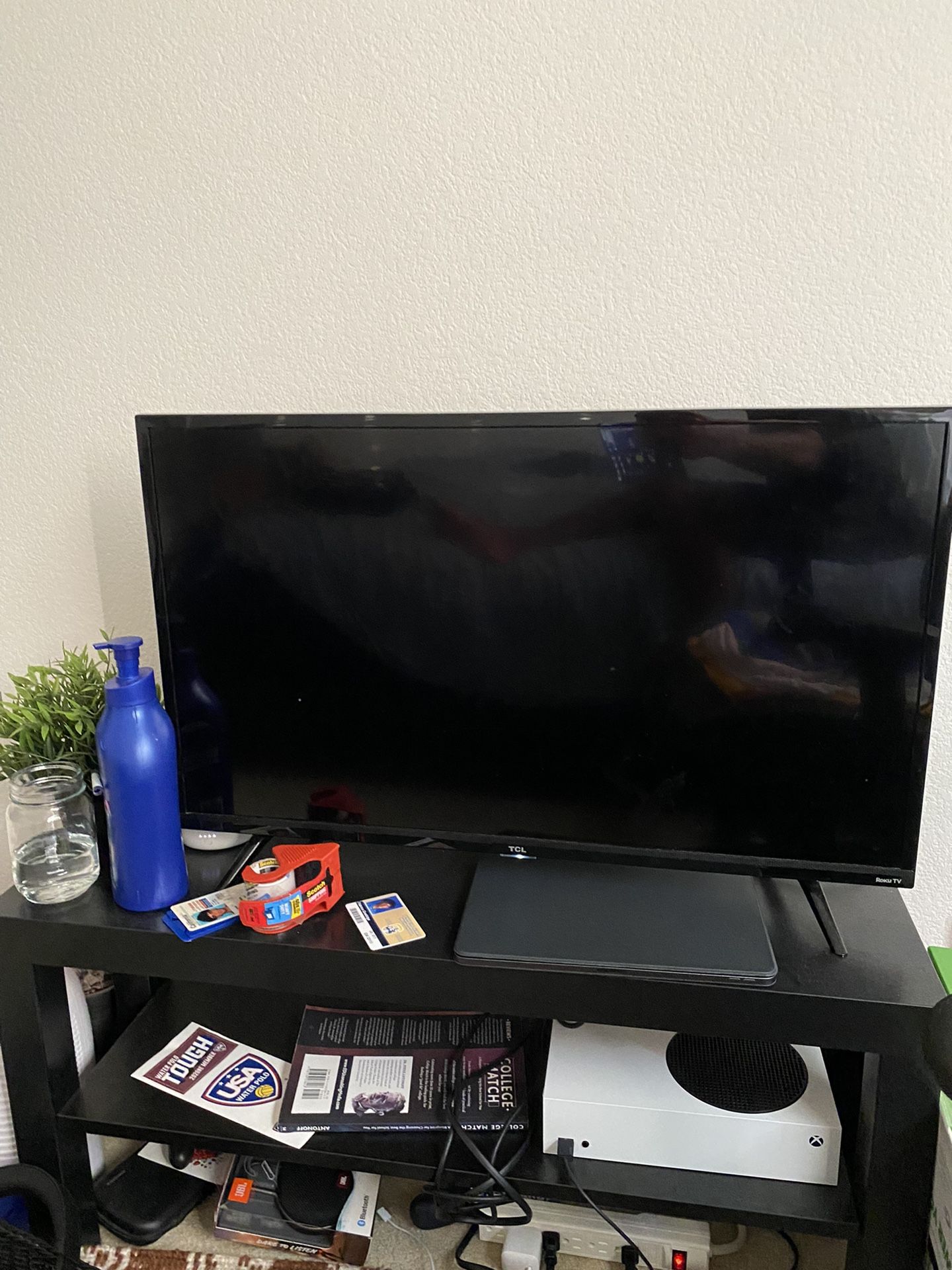 TCL 32” Tv Pretty much new