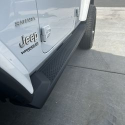Jeep 2022 Original Steps 