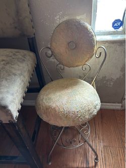 George Koch Sons vanity chair
