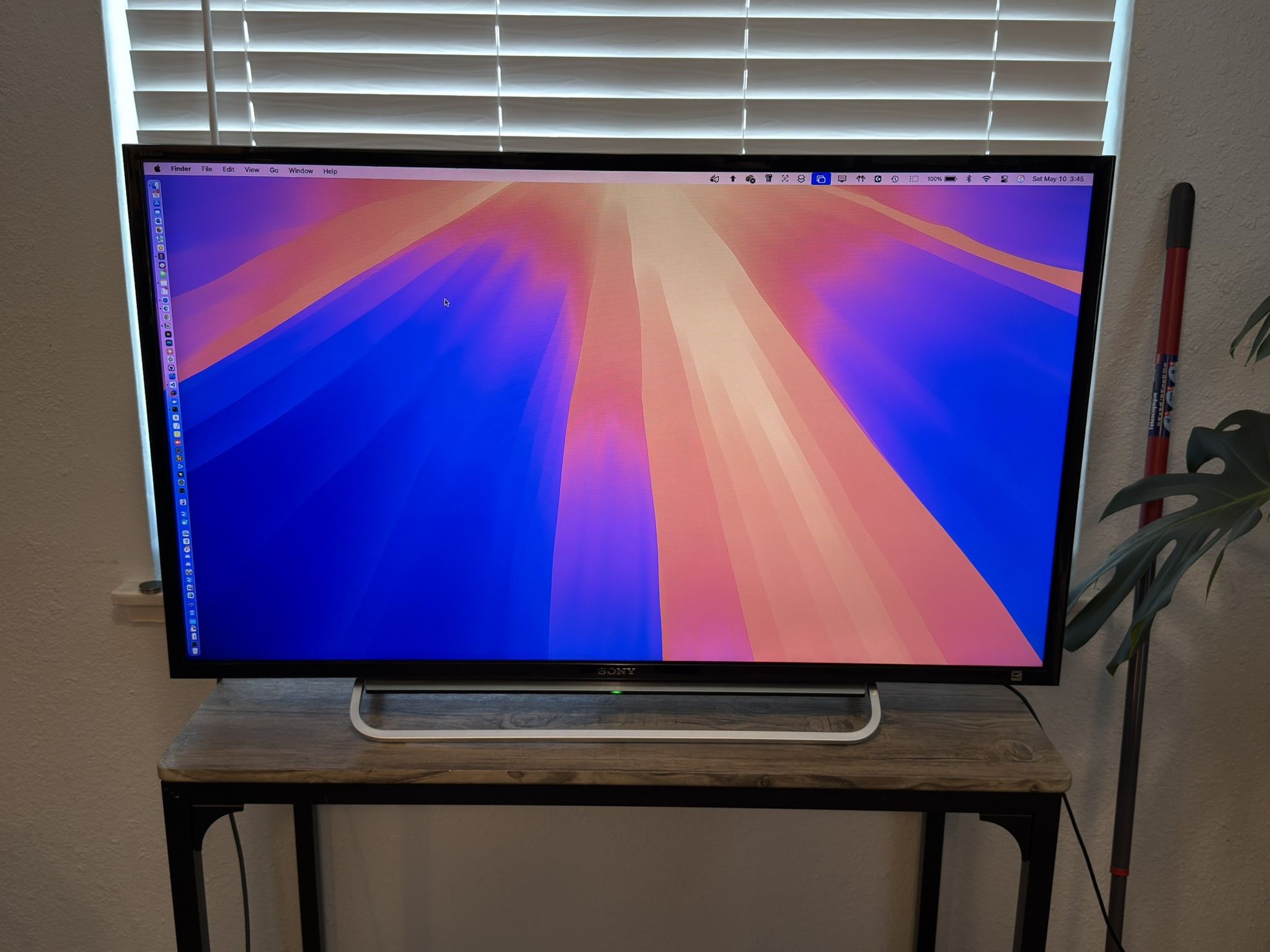 Sony 40″ Smart LED TV – Wi‑Fi, XR 240, 4 HDMI – $130 (Campbell)