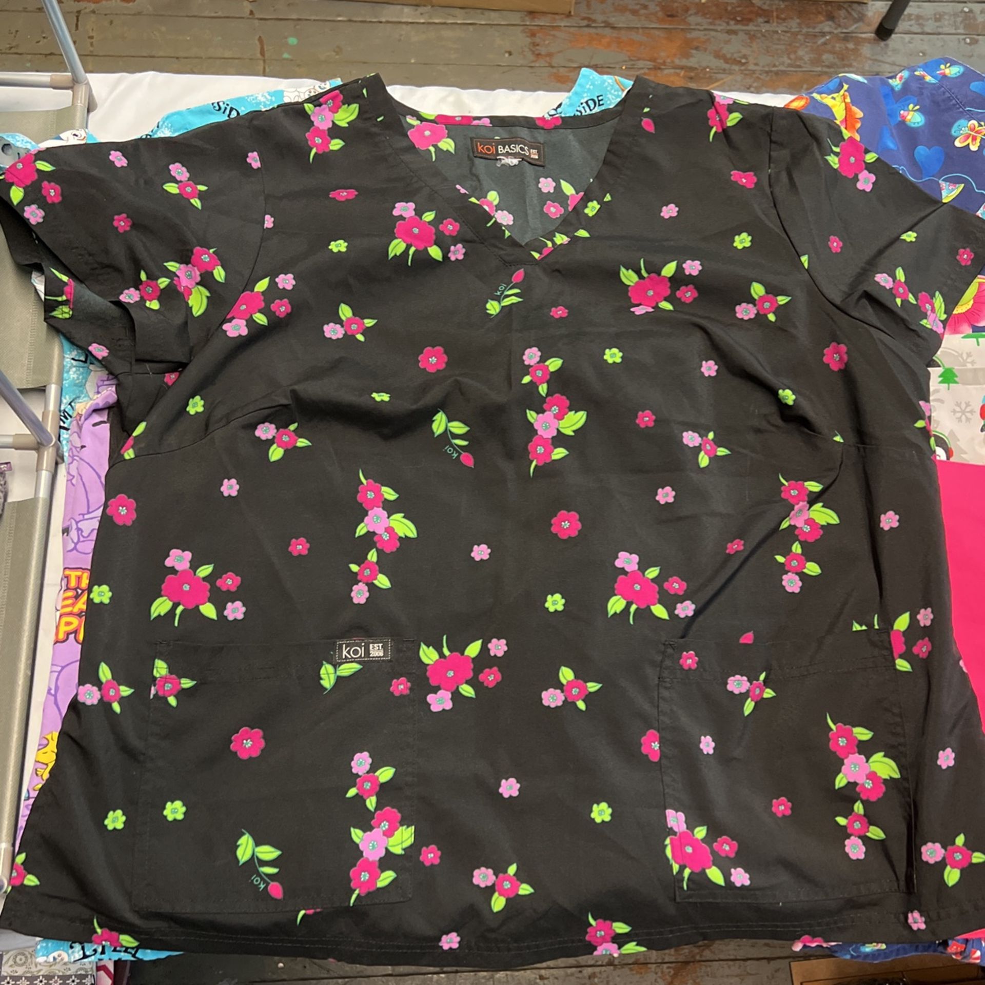 Medical Scrub Top Size XL $15 Each
