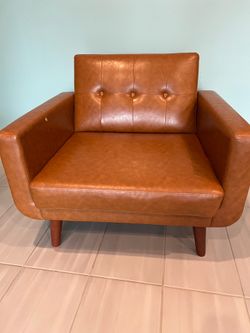 Modern faux Leather Chair