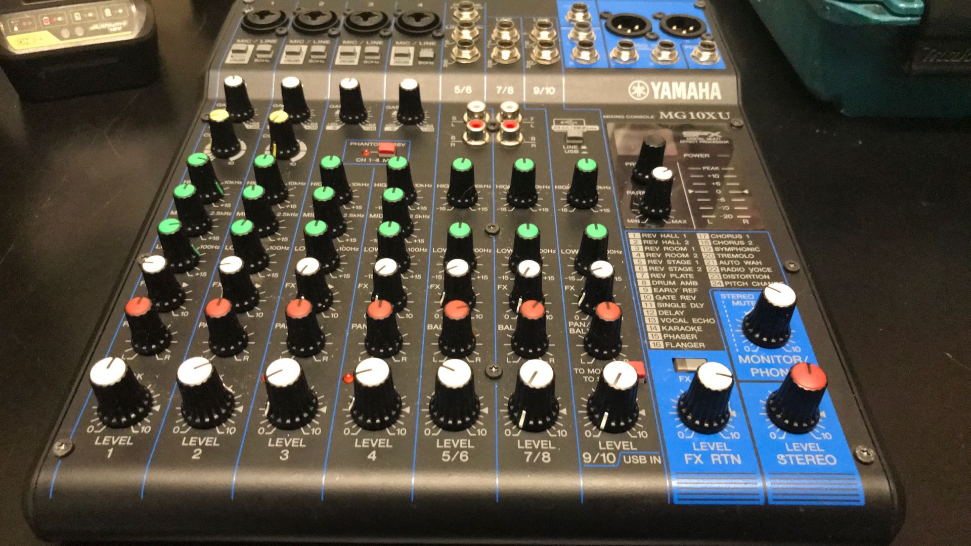 Yamaha Mixer