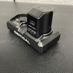 Bishop battery  magnet with charging pad