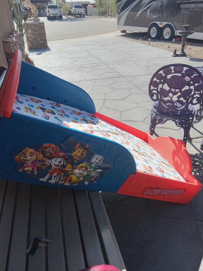 Used Like New Good Condicion Kid's Bed  