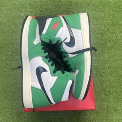 Wmns Air Jordan 1 Retro High OG 'Lucky Green'