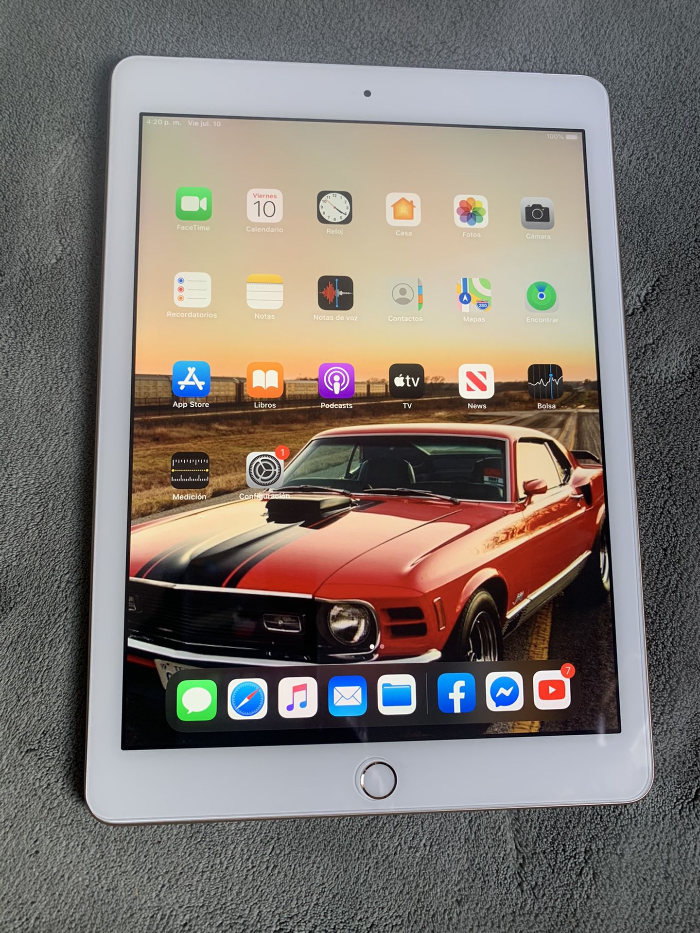 Apple iPad 5th Gen. A1823 32gb 9.7 Tablet WiFi + 4G Unlocked