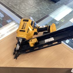 DEWALT NAILER