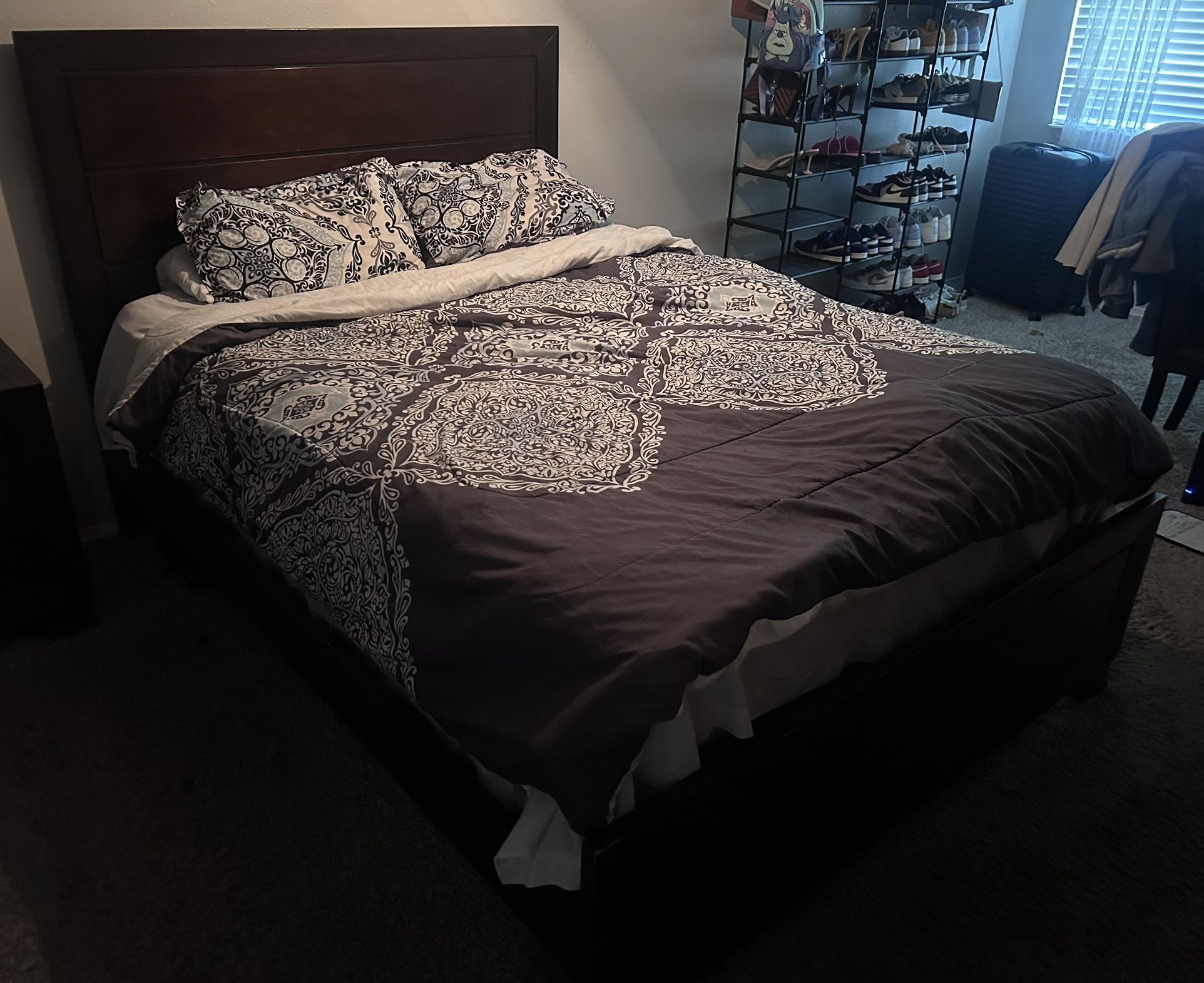 Queen Bedroom Set