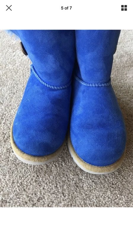 Ugg Australia Girls Boots - Size 4