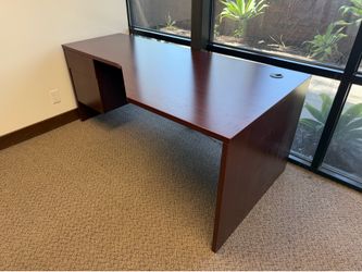 Office Desk $120 (Make offer)