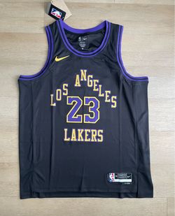 Los Angeles Lakers LeBron James Jersey - Men’s XXL