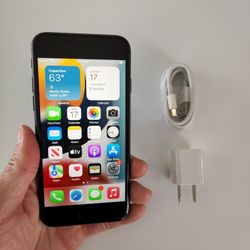 iPhone 8 - UNLOCKED - Like New 