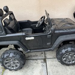 Large Kids Jeep With Remote