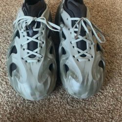 Adidas adiFOM Q