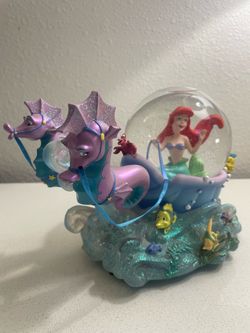 Disney Little Mermaid Ariel Seahorse Carriage Snow Globe – Sebastian & Flounder