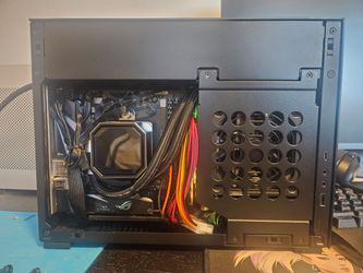 Gaming Sff Itx gaming PC., Ryzen 7 5700x, 32GB DDR4 3200mhz, Dan A4 H20 Itx case, 240mm Aio. No GPU