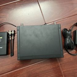 Shure SLX4 G5 Band Wireless Receiver, Lavalier Belt Clip Mic, Antennas a