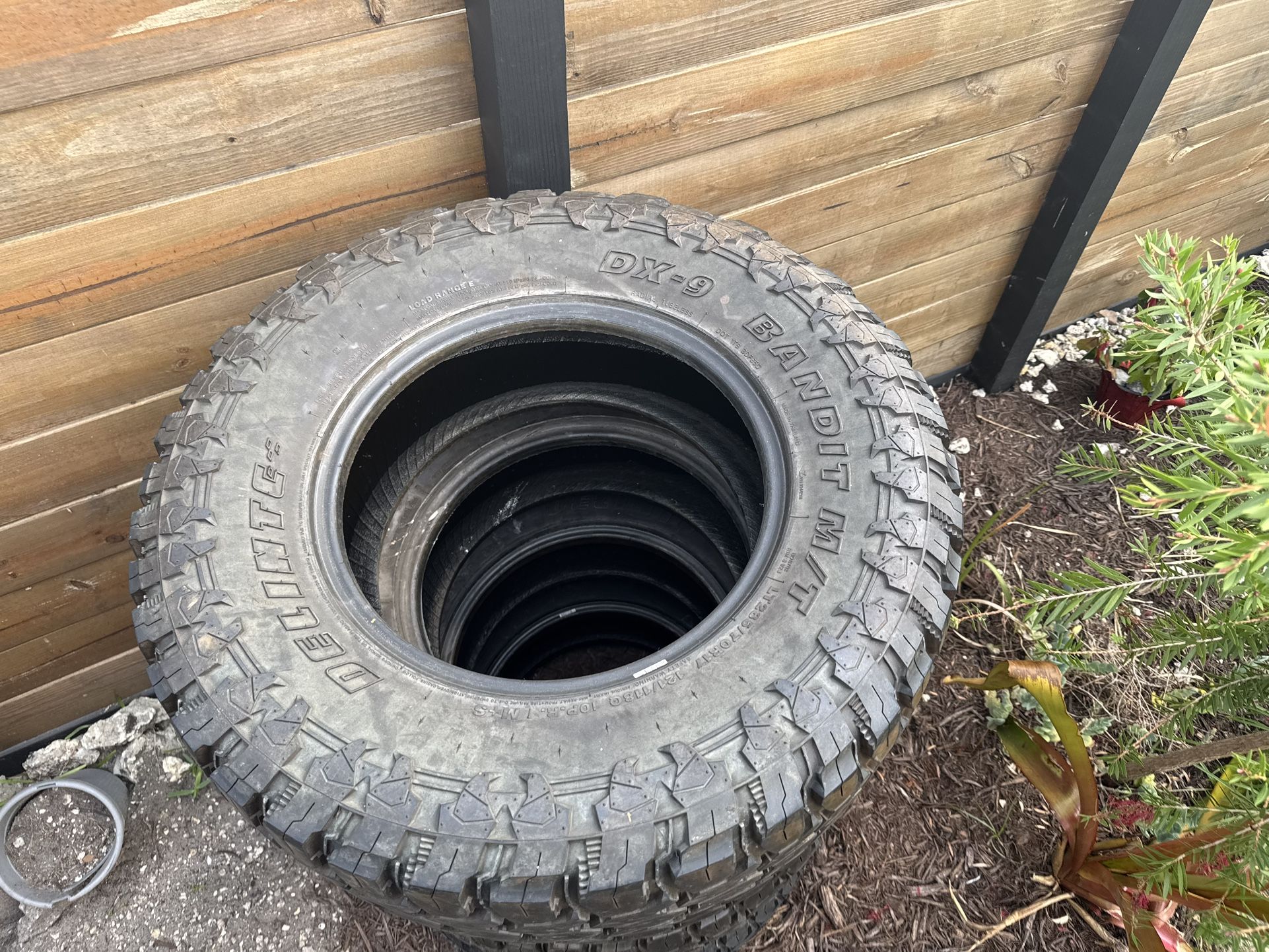 Bandit Tires 4 Set LT 285/70R17