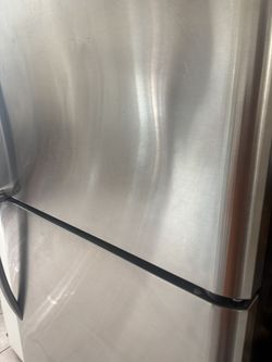 Refrigerator In Stainless Steel Frigidaire 