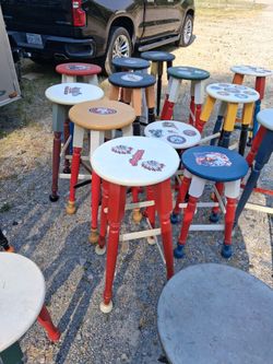 19 Stools 