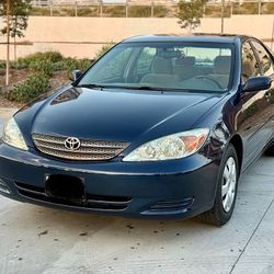 Toyota Camry excellent fuel economy