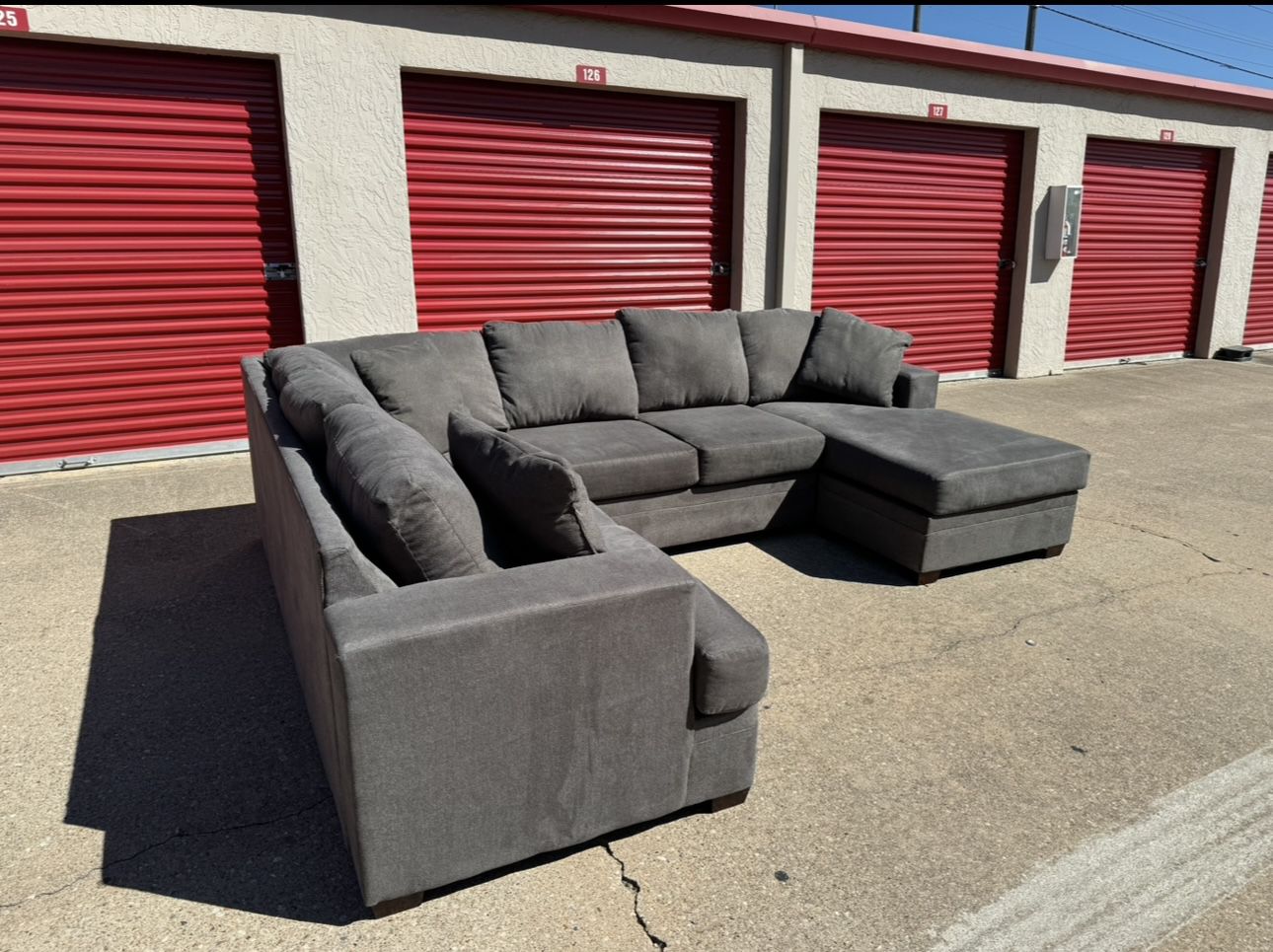 Gray sectional reverse chase
