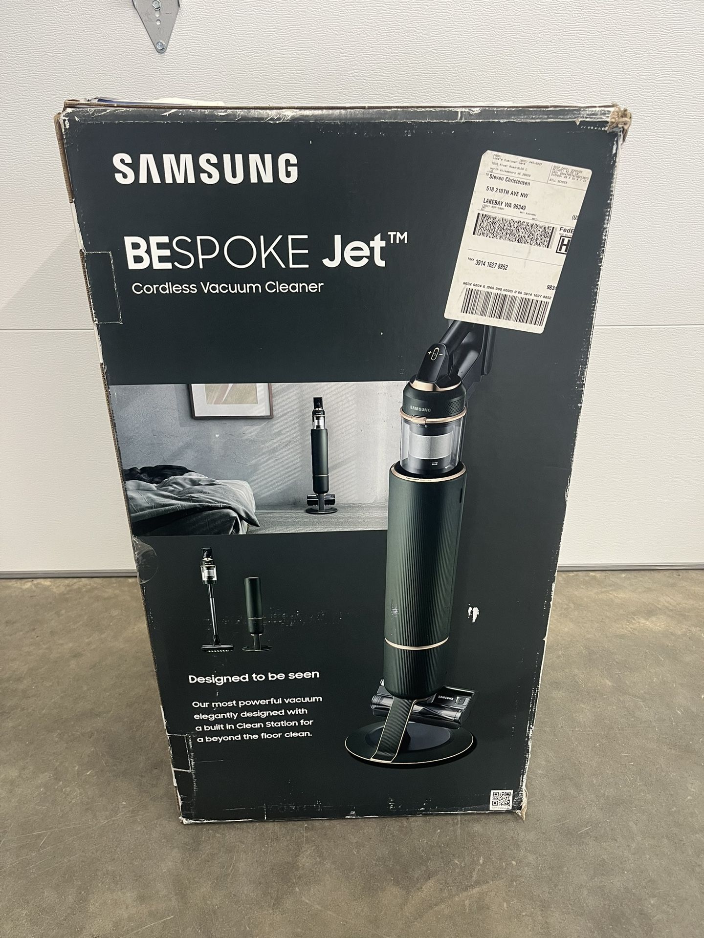 Samsung Bespoke Jet with All in One Clean Station 25.2 Volt Cordless Pet Stick Vacuum (Convertible To Handheld) Includes two removable batteries for a