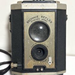 Vintage Collectible Mid 20th Century Eastman Kodak Usa Brownie Reflex Synchro Photograph Camera