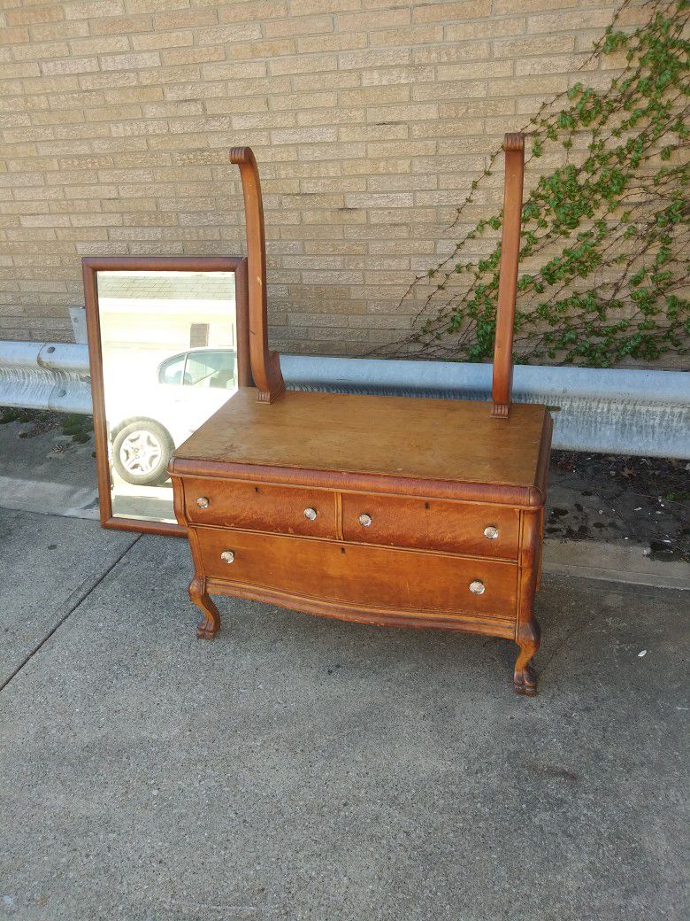 Early 1900s Dresser with Mirror