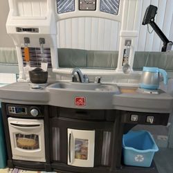 Step 2 play kitchen 