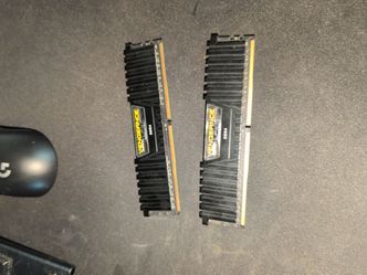 Corsair Vengeance LPX DDR4 RAM Kit (2 Sticks)