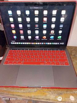 Apple MacBook Pro Laptop