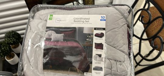 Queen Comforter Set