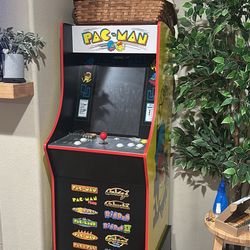 PAC-MAN MACHINE