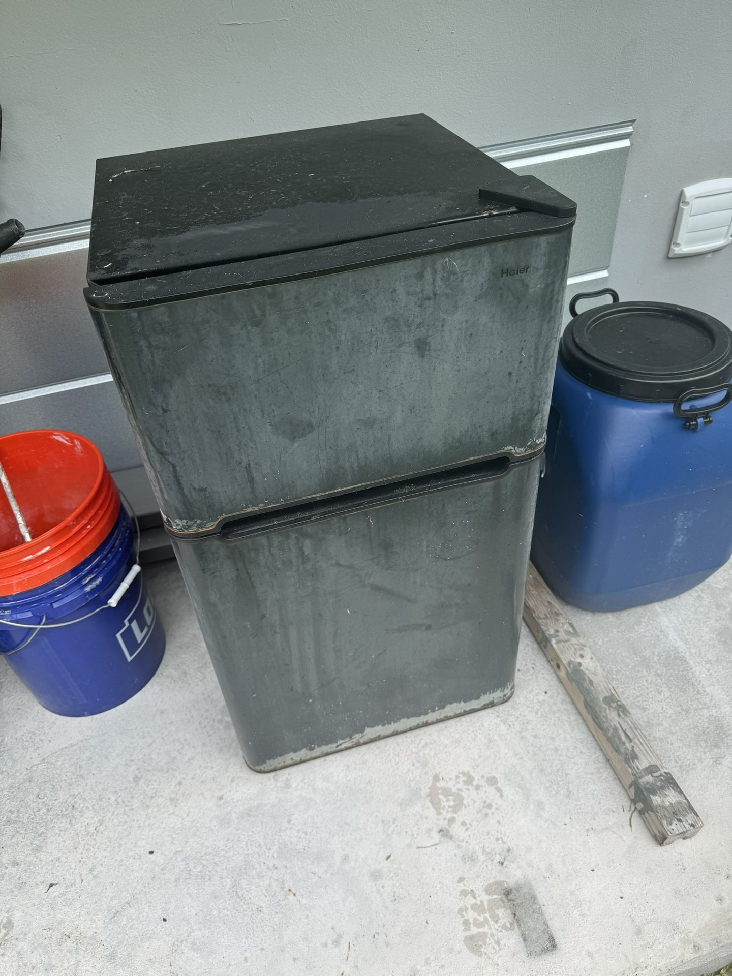 REDUCED! Mini Refrigerator/freezer