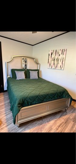 bedroom set