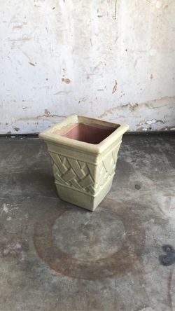 Tan glazed square pottery