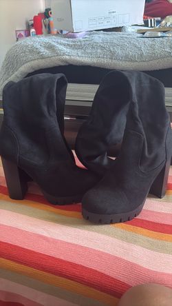 Women’s Boots size 9